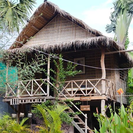 About Sarin Homestay Battambang Exterior photo